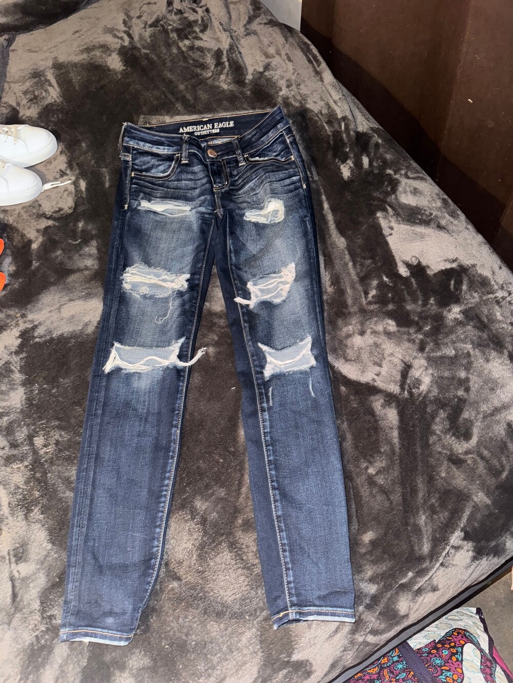 American Eagle Distressed Dark Wash Jeans 0 short Women's